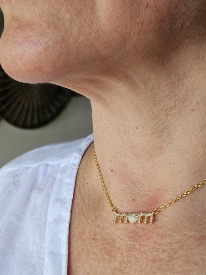 Cadena Amor de Mamá